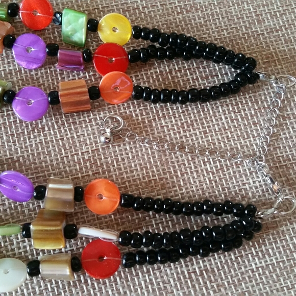 3 Strand Broken Shell Necklace - Picture 4 of 4